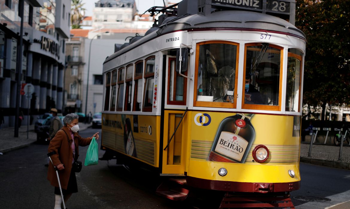 Portugal e Brasil analisam restrições a viagens