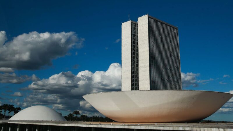 Câmara aprova aumento para presidente, ministros e parlamentares