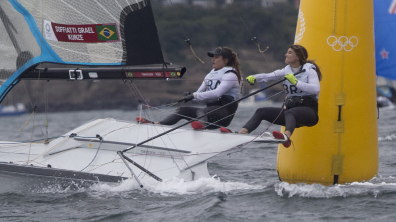 Brasileiras ganham ouro olímpico em regata na Marina de Enoshima