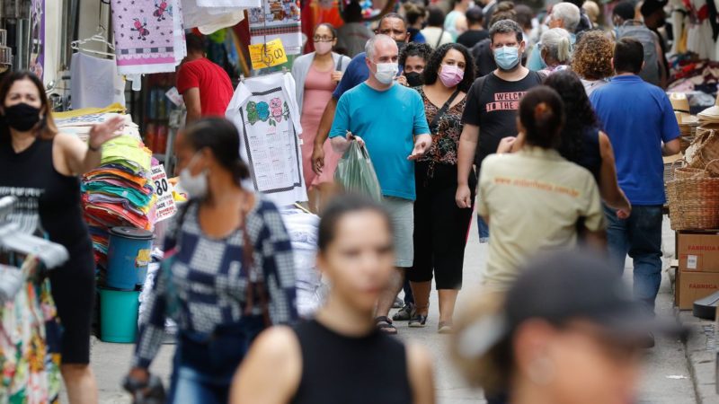 Retomada de eventos sociais requer cobertura vacinal de 80%