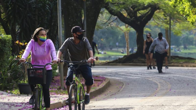 Máscaras não afetam respiração ou trazem risco à prática de exercícios