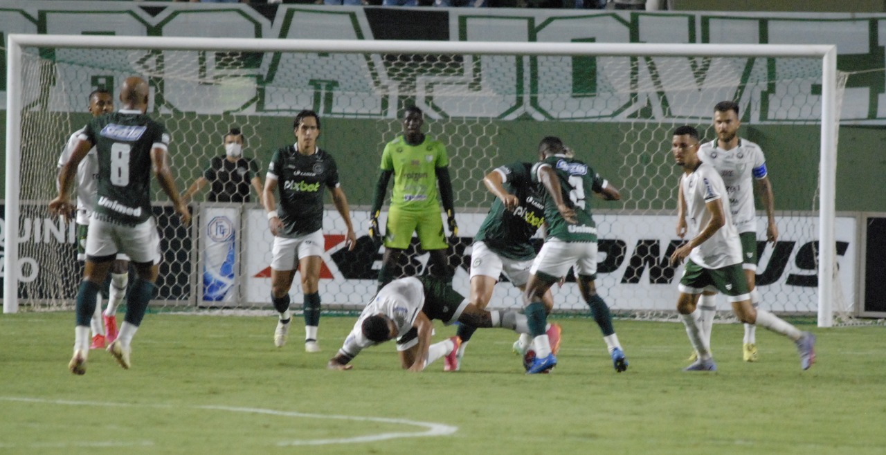 Goiás vence a Jataiense na Serrinha