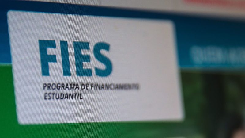 Estudantes inadimplentes já podem renegociar dívidas com Fies