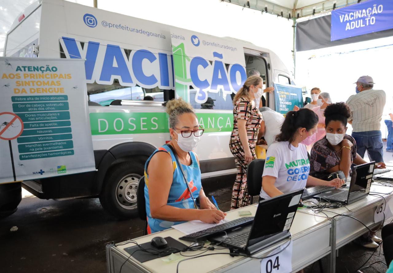 Van de vacinação da prefeitura visita cinco regiões de Goiânia nesta semana