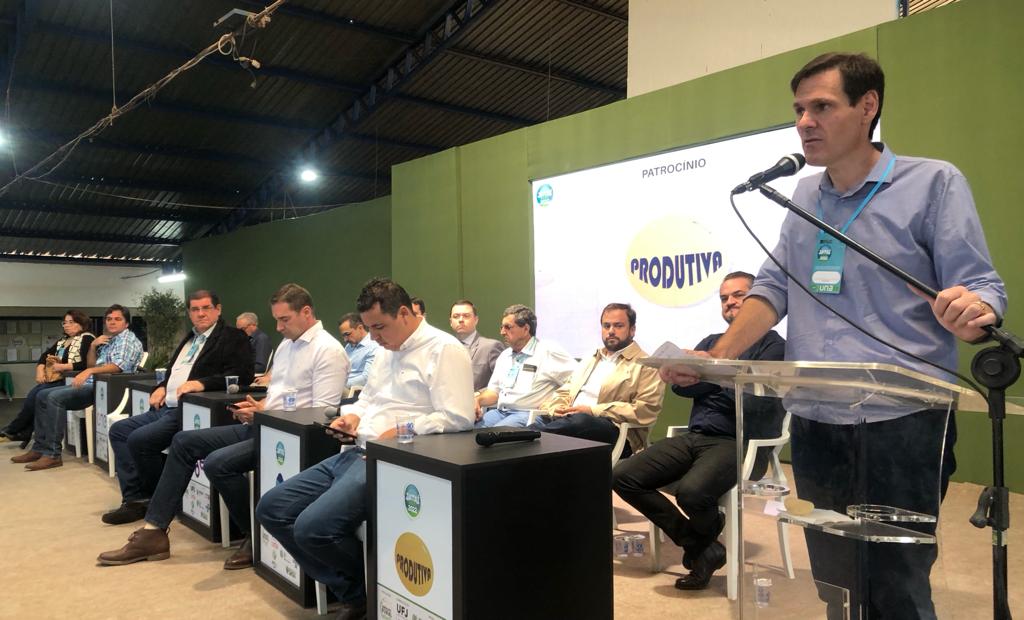 Na abertura do “Jataí Agro 2022”, Lissauer é aclamado por produtores rurais