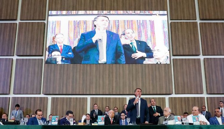 Bolsonaro fala de Trump, Biden e Putin em discurso em convenção evangélica