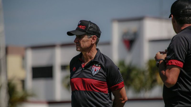 Atlético-GO acerta com o técnico Jorginho