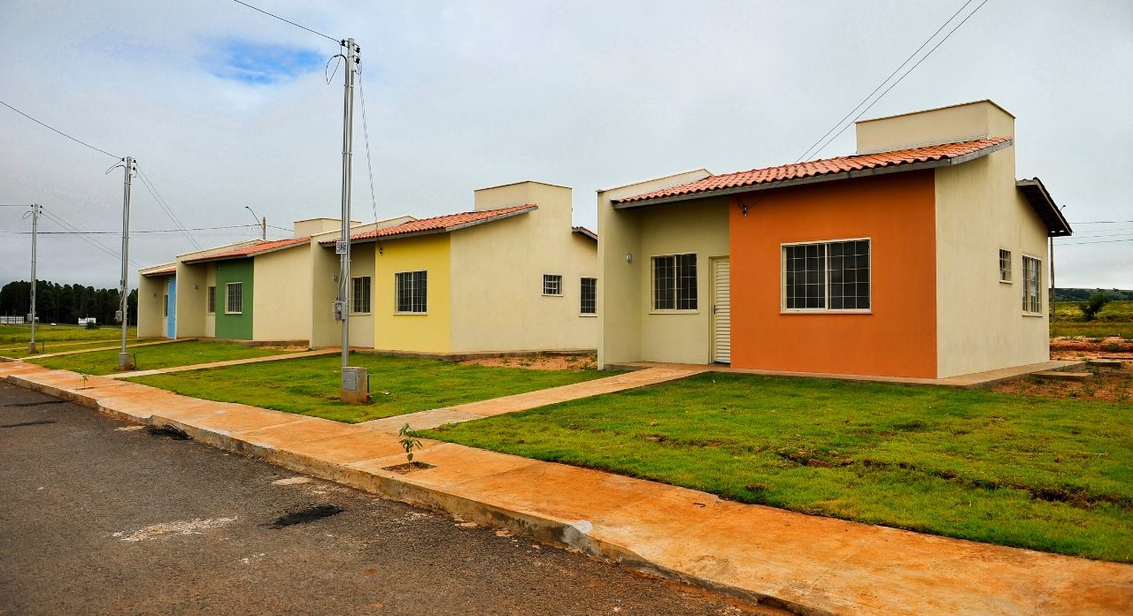 Hidrolândia e Santo Antônio do Descoberto abrem inscrições para casas a custo zero