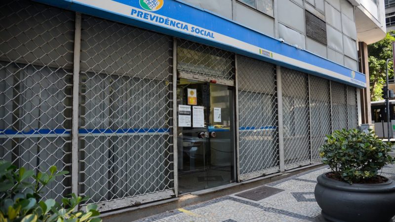 INSS começa a pagar aposentadorias e pensões de julho