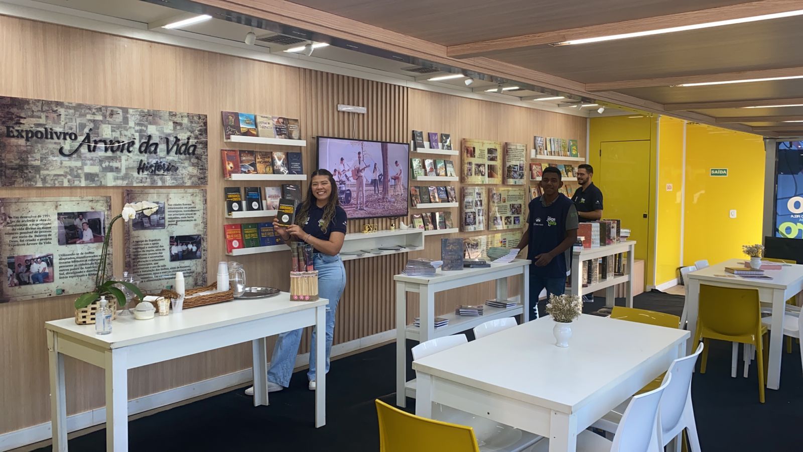 Biblioteca itinerante chega a Goiânia para incentivar leitura