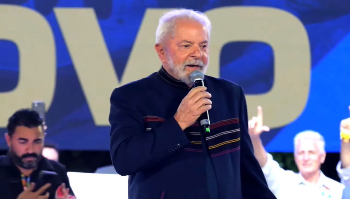 Lula promete criação de ministérios para indígenas e pequenas empresas