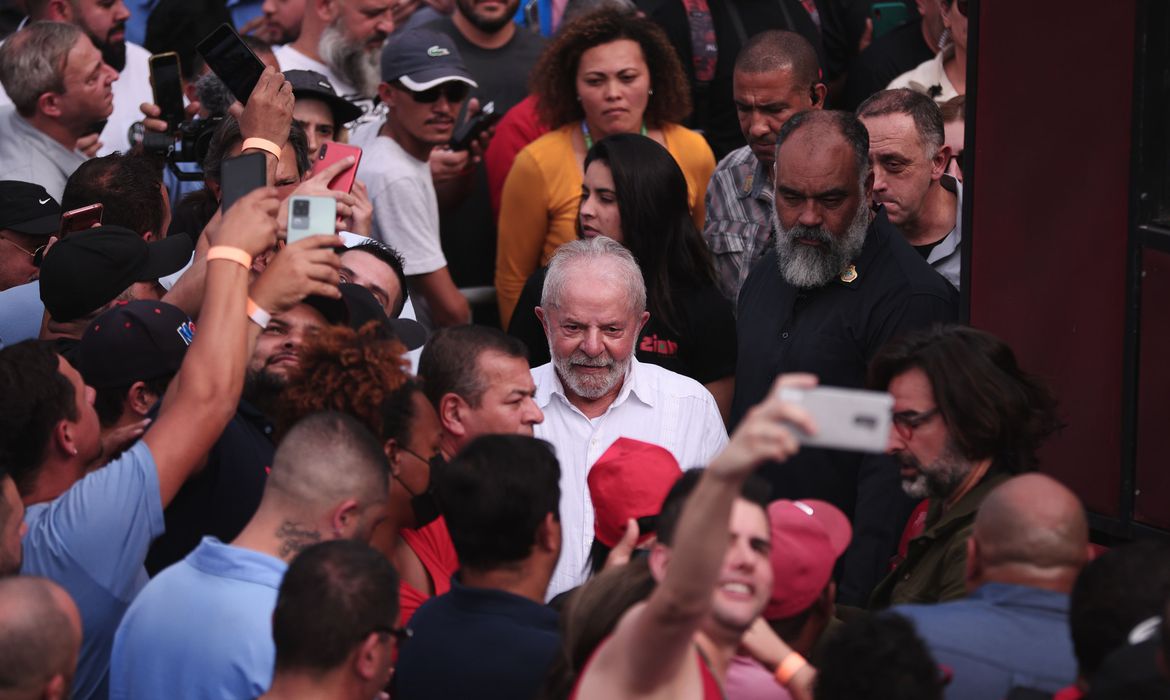 Lula destaca importância do combate à fome e da geração de empregos