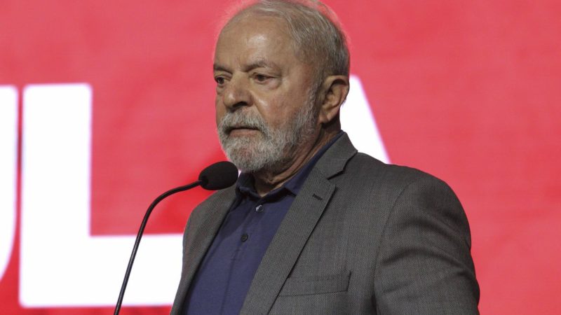 Lula defende função social de bancos públicos