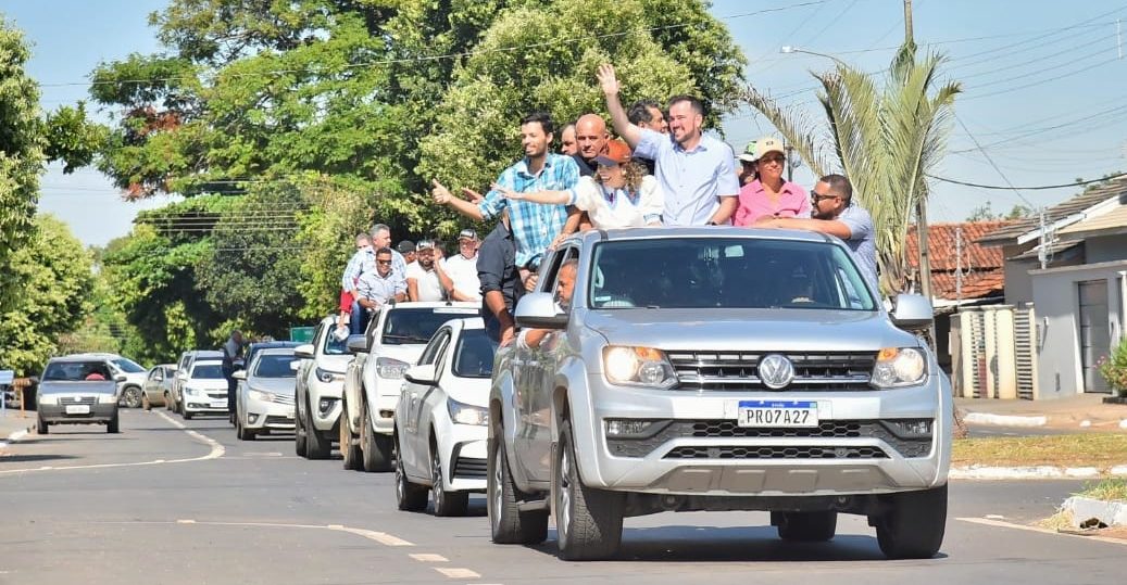 Mendanha inicia campanha de rua com caminhada e carreata em trajeto simbólico