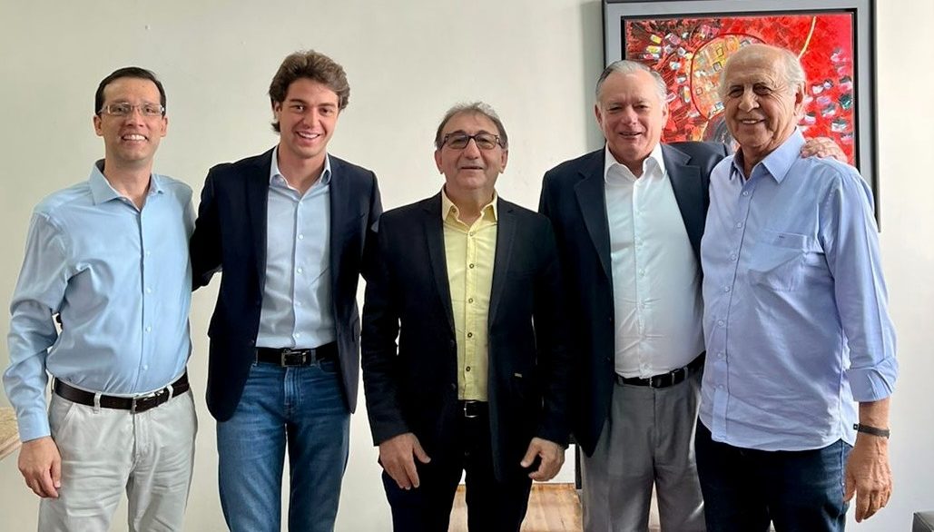 Presidente do Sinduscon oficializa apoio à pré-candidatura de Felipe Cecílio