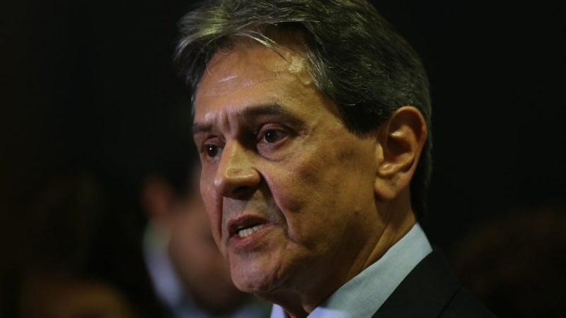 Roberto Jefferson registra candidatura à Presidência no TSE