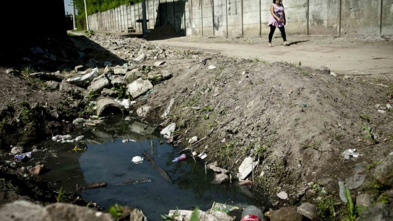 Cerca de 1,9 mil municípios não têm rede coletora de esgoto, diz MDR