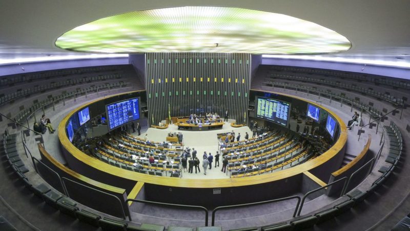 Câmara aprova MP que muda modelo de análise de benefício do INSS