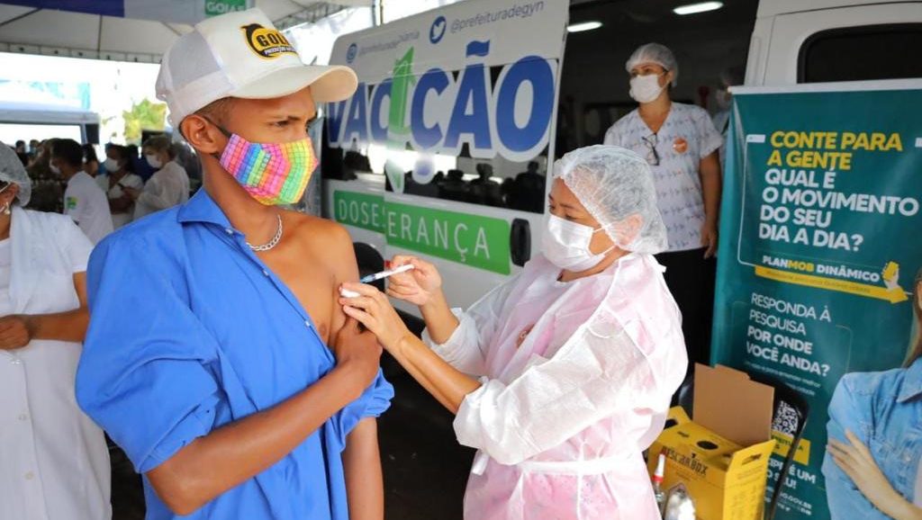 Prefeitura de Goiânia mantém vacinação contra Covid-19 e Influenza em três locais