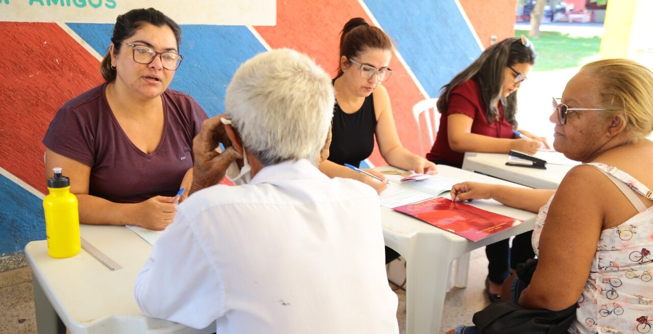 Força-tarefa da Prefeitura de Aparecida chama 15 mil famílias para atualizar o CadÚnico