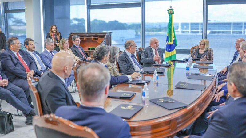 Lula se reúne com ministros do STF após eleição