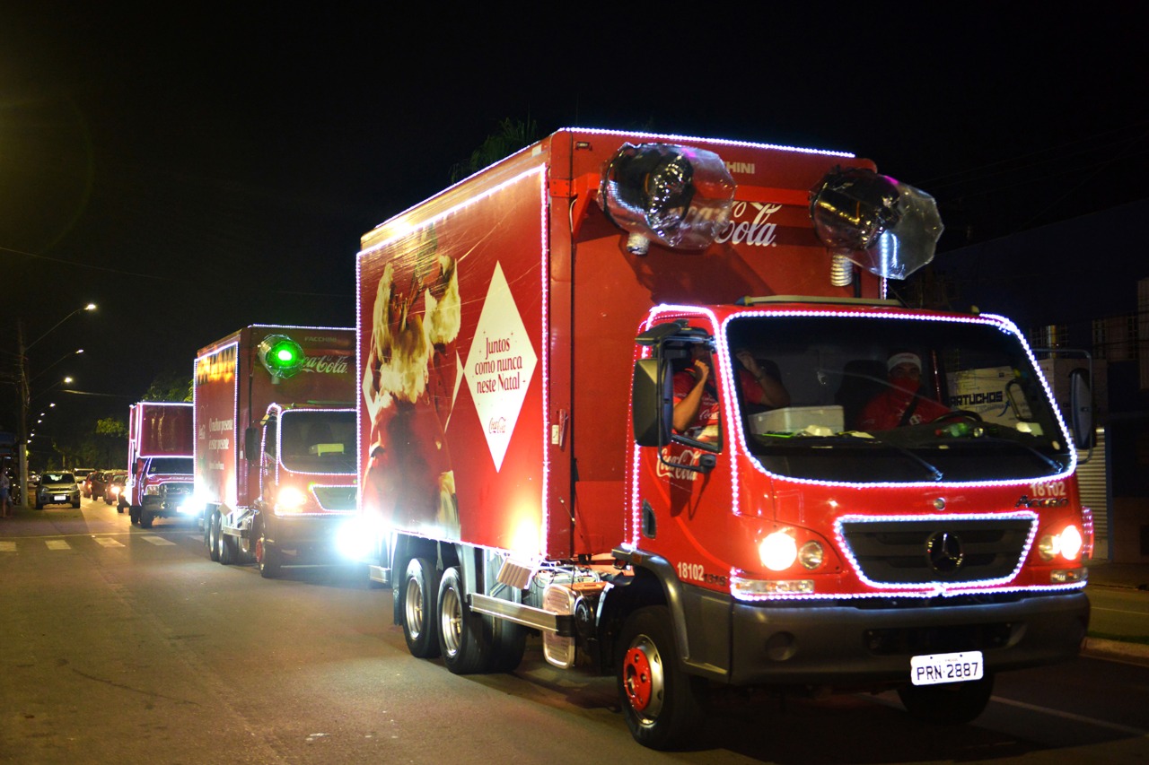 Caravana de Natal Coca-Cola Bandeirantes leva a magia do Natal para diversas cidades de Goiás