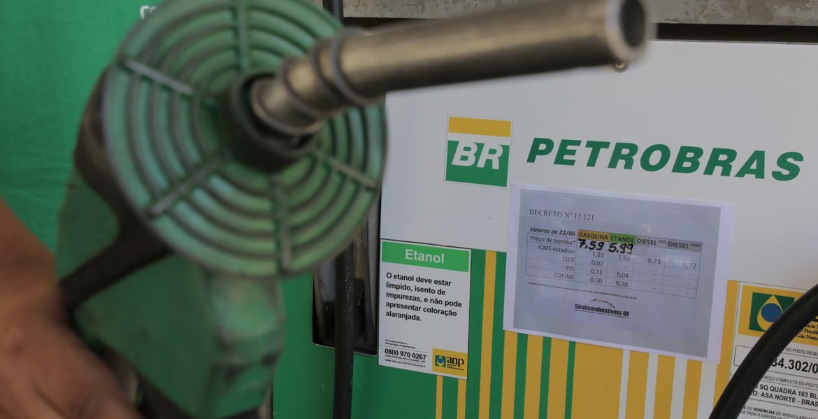 Petrobras reduz preços da gasolina e do diesel para as distribuidoras