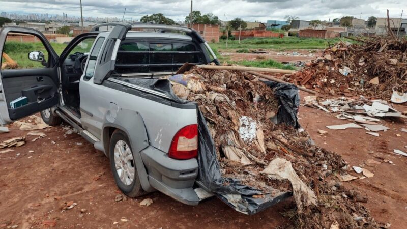 Prefeitura de Goiânia combate descarte irregular de entulho no Setor Três Marias