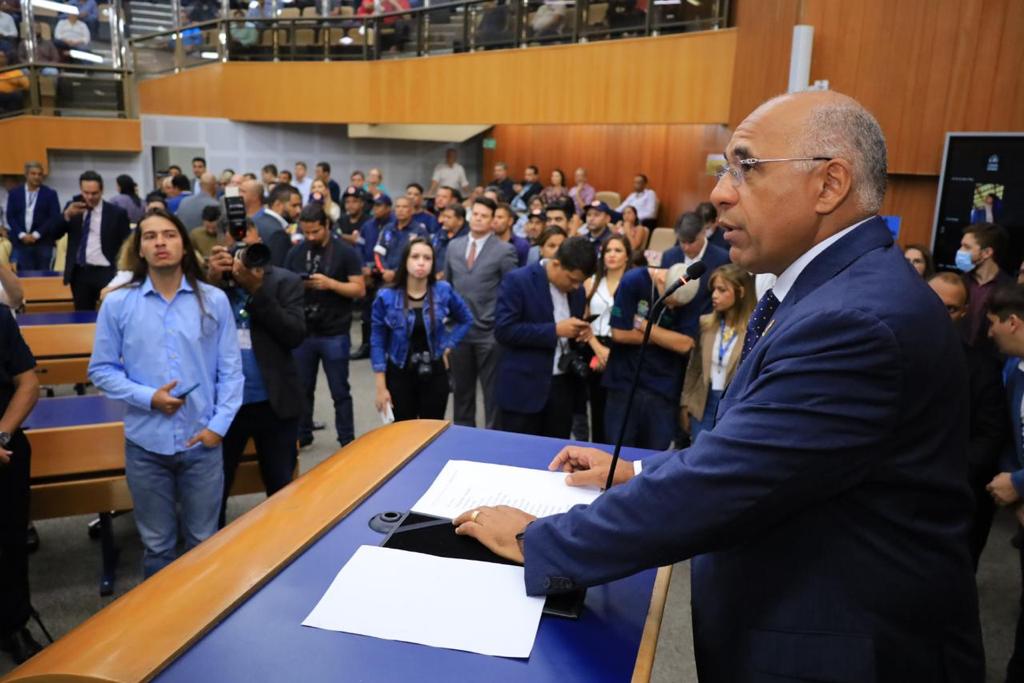 Em solenidade de posse da nova Mesa Diretora da Câmara Municipal, Rogério Cruz ressalta relação harmoniosa entre Executivo e Legislativo