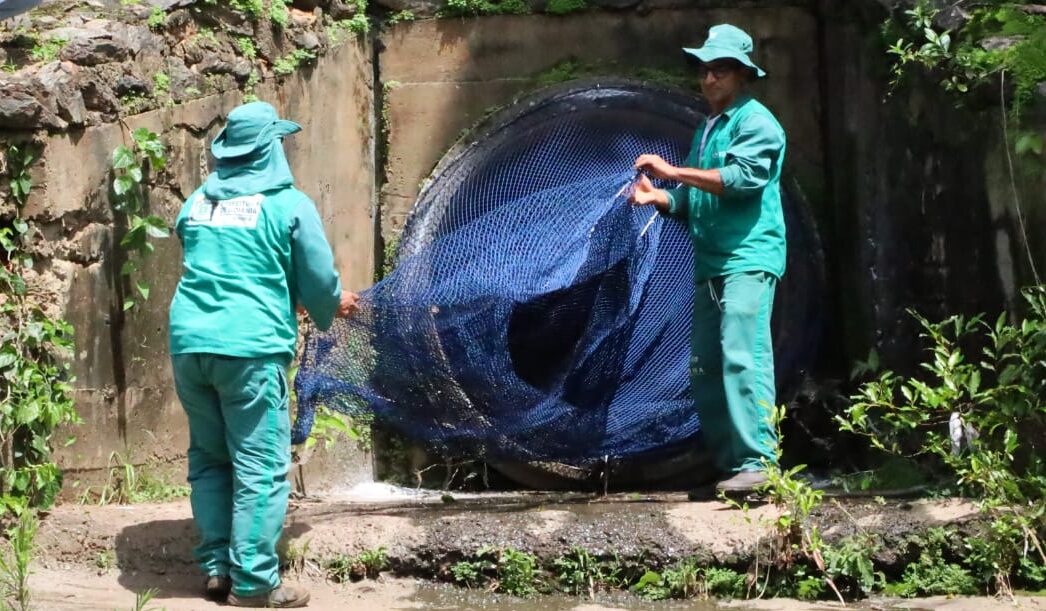 Prefeitura de Goiânia implanta novo modelo de ecofiltro nas saídas da rede pluvial no Parque Areião, nesta segunda-feira (16/01)