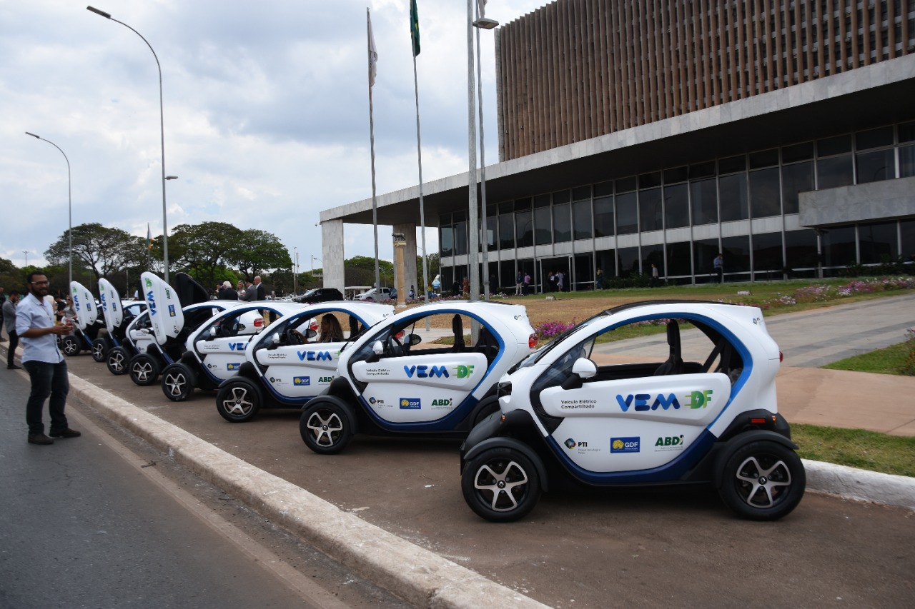 Prefeitura de Goiânia inicia testes para adoção de frota elétrica na administração municipal