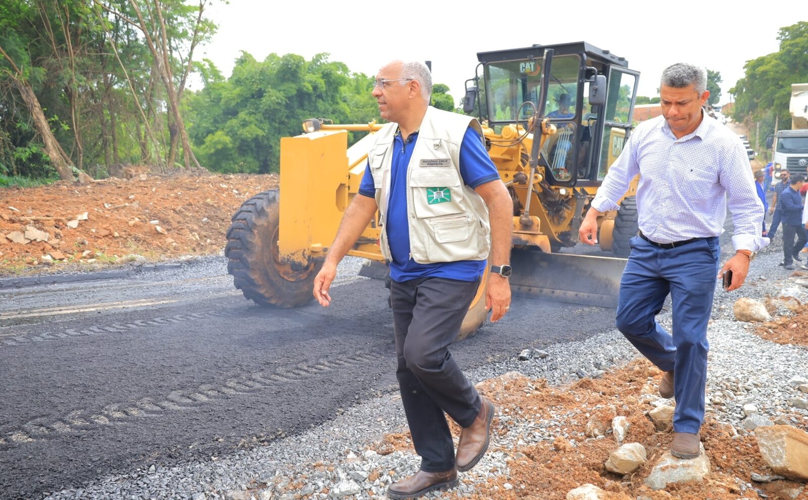 Rogério Cruz vistoria seis obras em execução, e destaca investimento de mais de R$ 7 milhões em infraestrutura