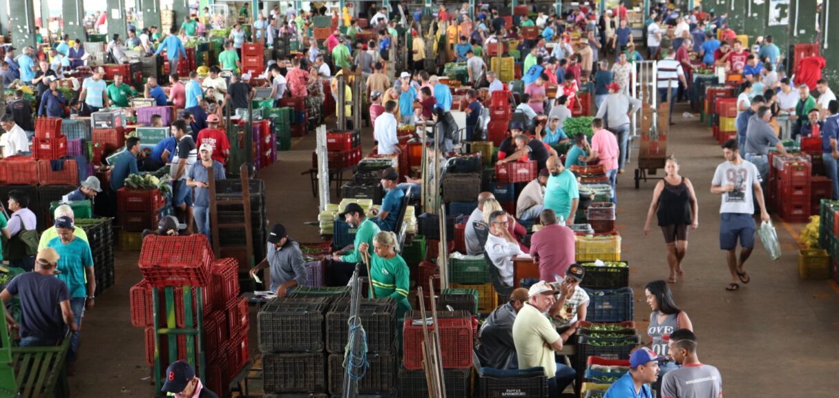 Mercado da Ceasa funciona normalmente no Carnaval