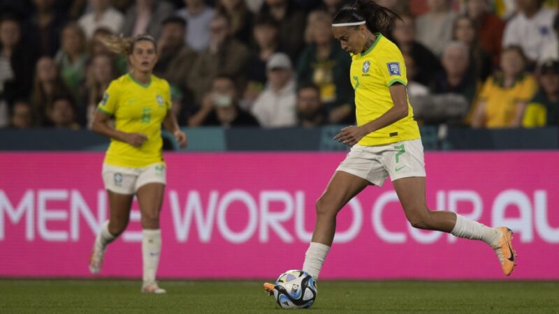 Andressa Alves diz que o Brasil continua sendo favorito contra Jamaica
