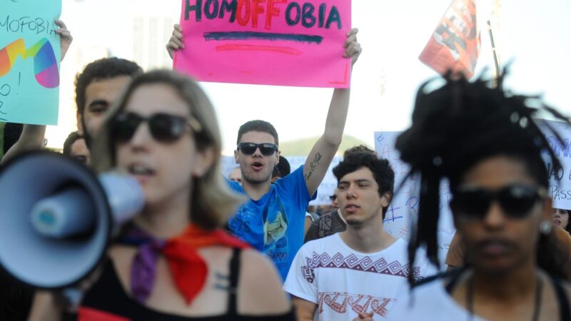 Registros de racismo e homofobia disparam no país em 2022