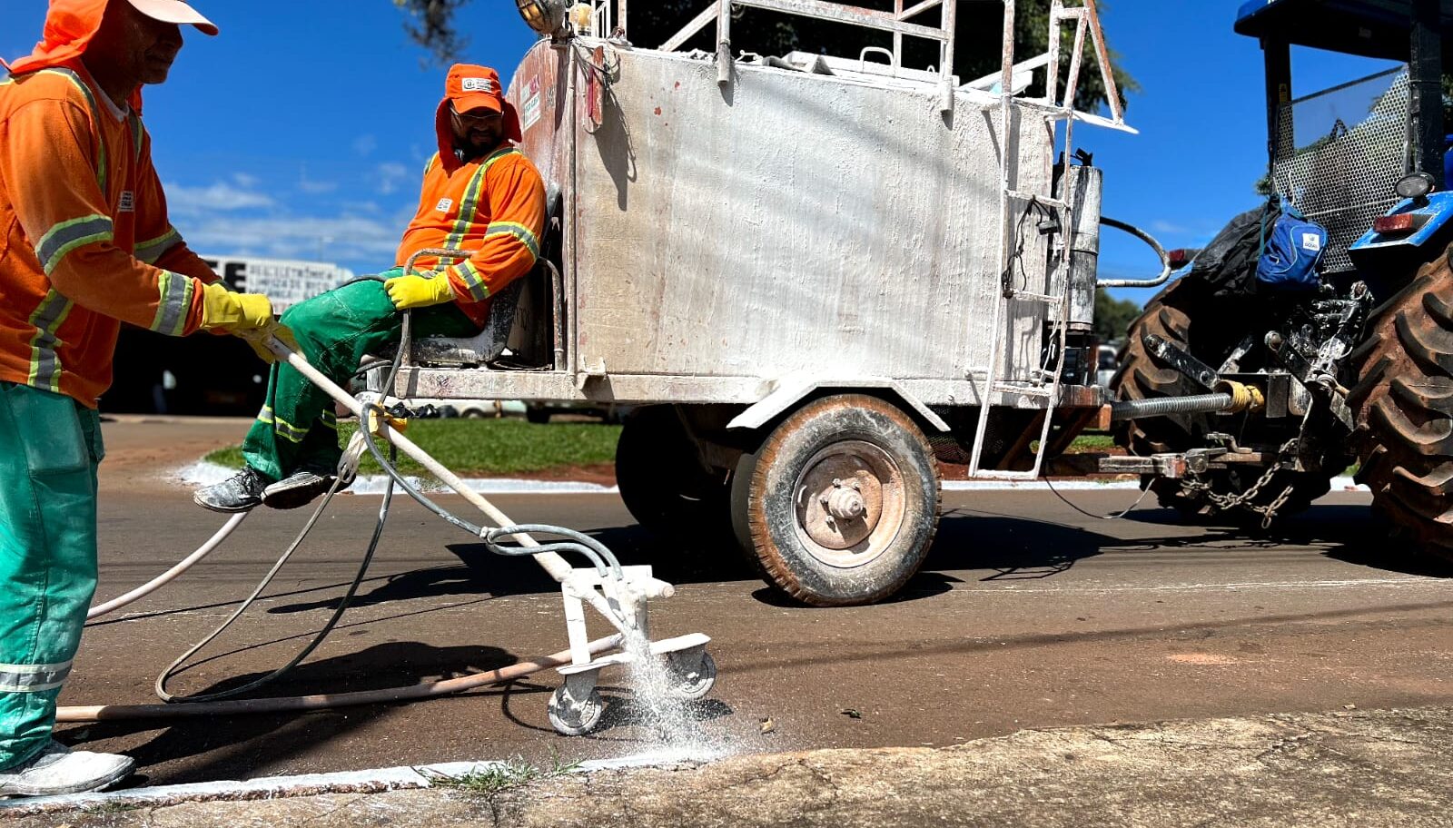 Prefeitura de Goiânia faz pintura de meio-fio em avenidas dos setores Jaó, Campinas e Santa Genoveva, nesta quinta-feira (06/07)