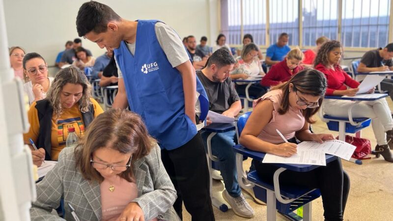 Candidatos às vagas de membros dos conselhos tutelares de Goiânia realizaram prova objetiva de conhecimentos gerais neste domingo (16/07)