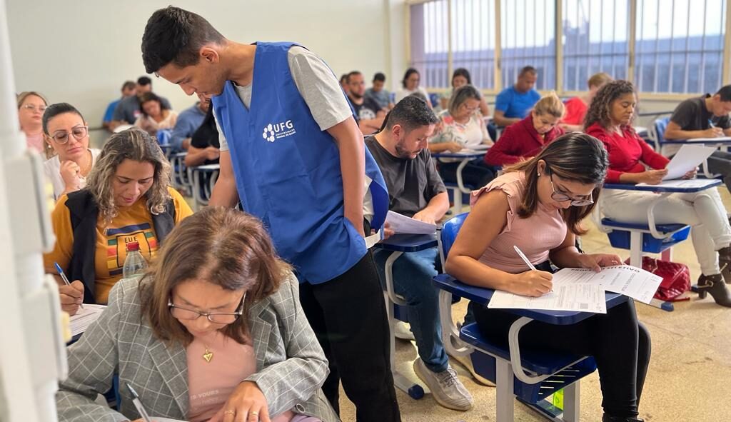 Candidatos às vagas de membros dos conselhos tutelares de Goiânia realizaram prova objetiva de conhecimentos gerais neste domingo (16/07)