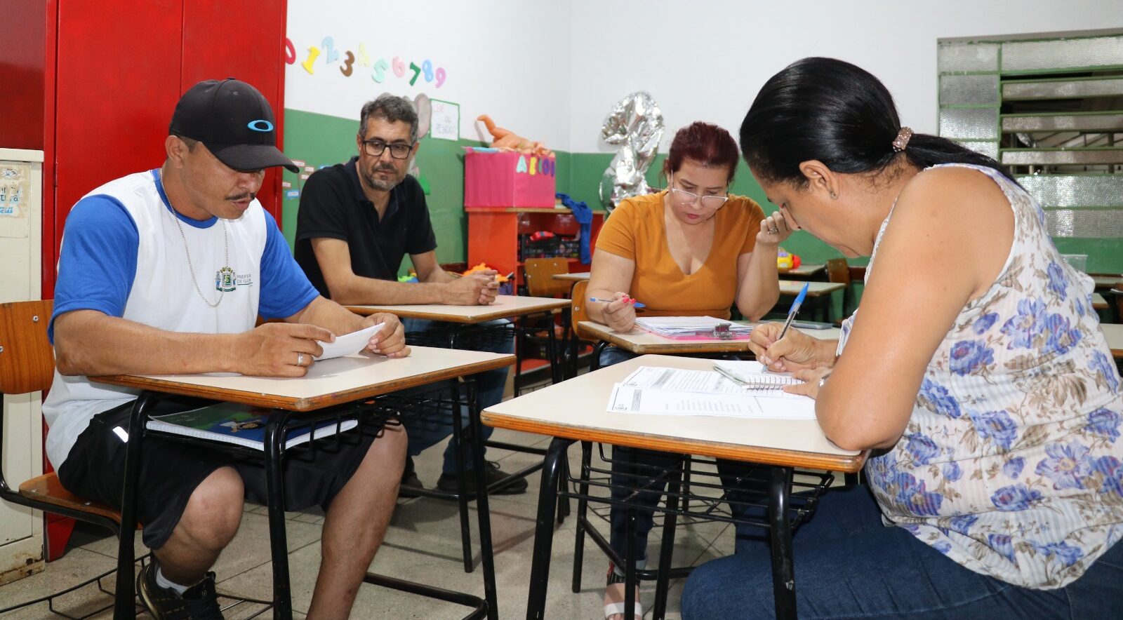 Prefeitura de Goiânia oferece vagas para Educação de Jovens e Adultos