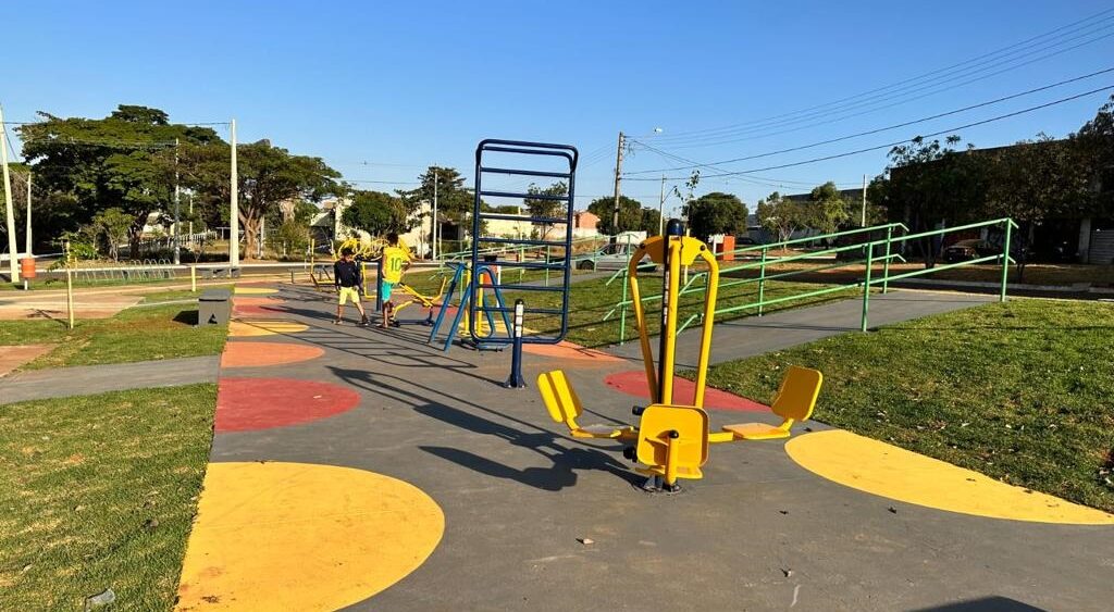 Prefeitura de Goiânia conclui obras de nova praça no Parque Atheneu