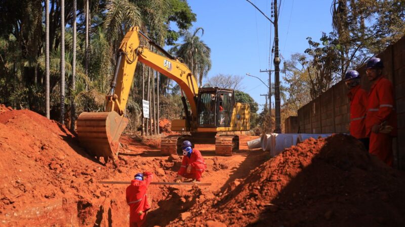 Prefeitura já concluiu três obras de drenagem, está com sete em andamento e começa outras três grandes intervenções esta semana