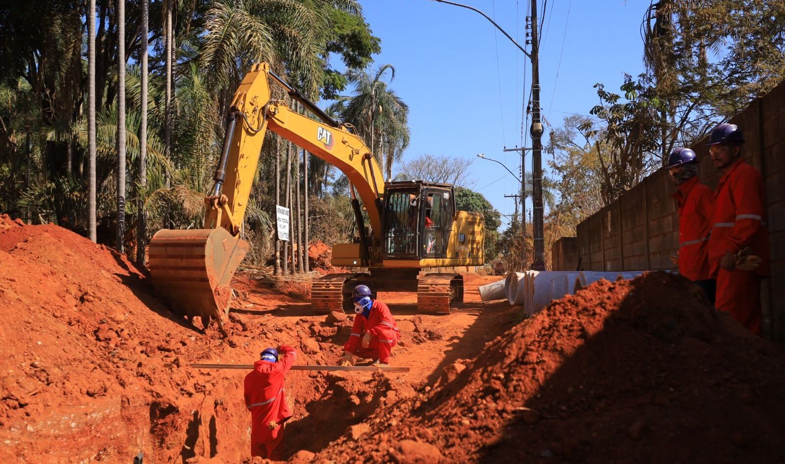 Prefeitura já concluiu três obras de drenagem, está com sete em andamento e começa outras três grandes intervenções esta semana