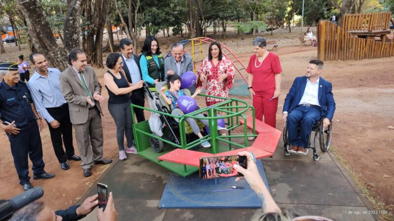 Prefeitura de Goiânia entrega primeiro playground inclusivo no Parque Flamboyant