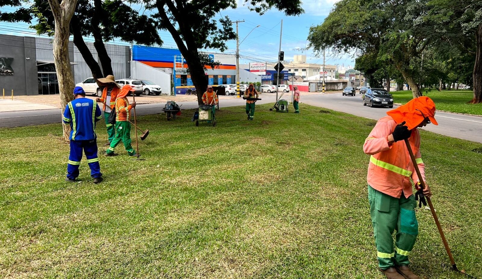 Prefeitura de Goiânia trabalha para manter a cidade limpa com 30 serviços em mais de 700 bairros da Capital