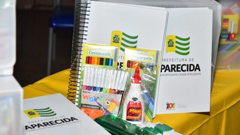 Prefeitura inicia entrega de kits escolares para estudantes da Rede Municipal
