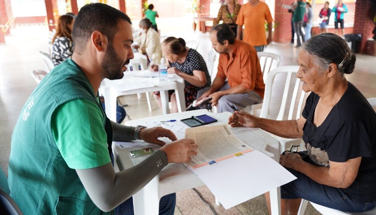 Agehab realiza cadastramento para regularização fundiária em Goiânia