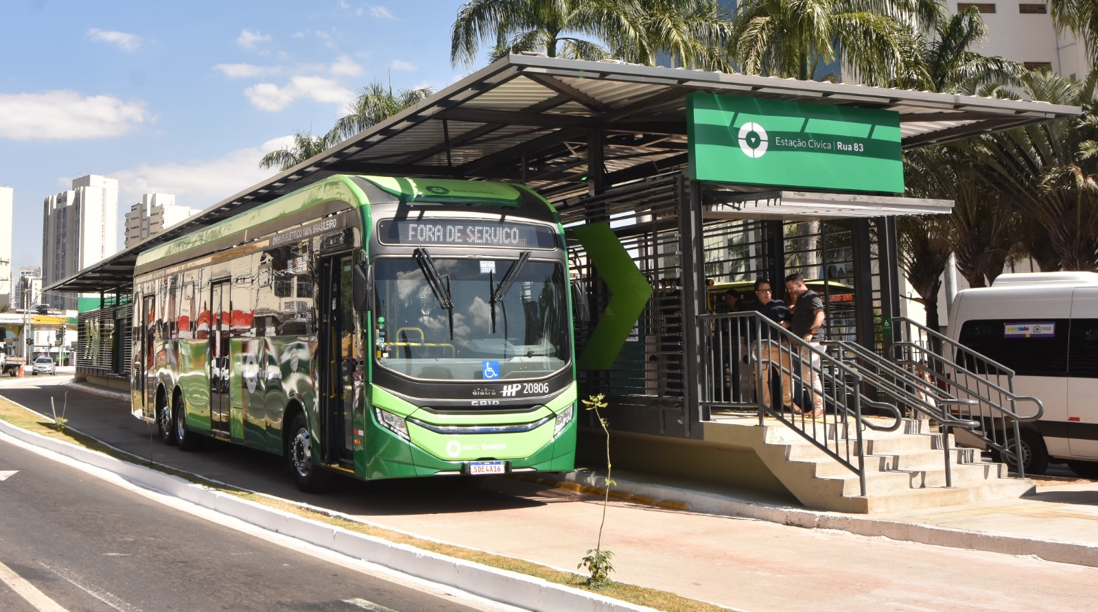 Prefeito Rogério entrega estação modelo do BRT Norte-Sul