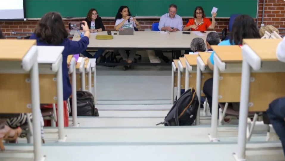 Professores universitários retomam atividades após 70 dias de greve