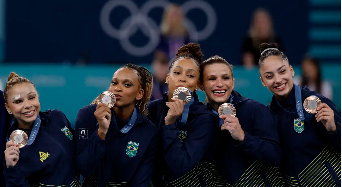 Equipe feminina conquista bronze na ginástica artística em Paris