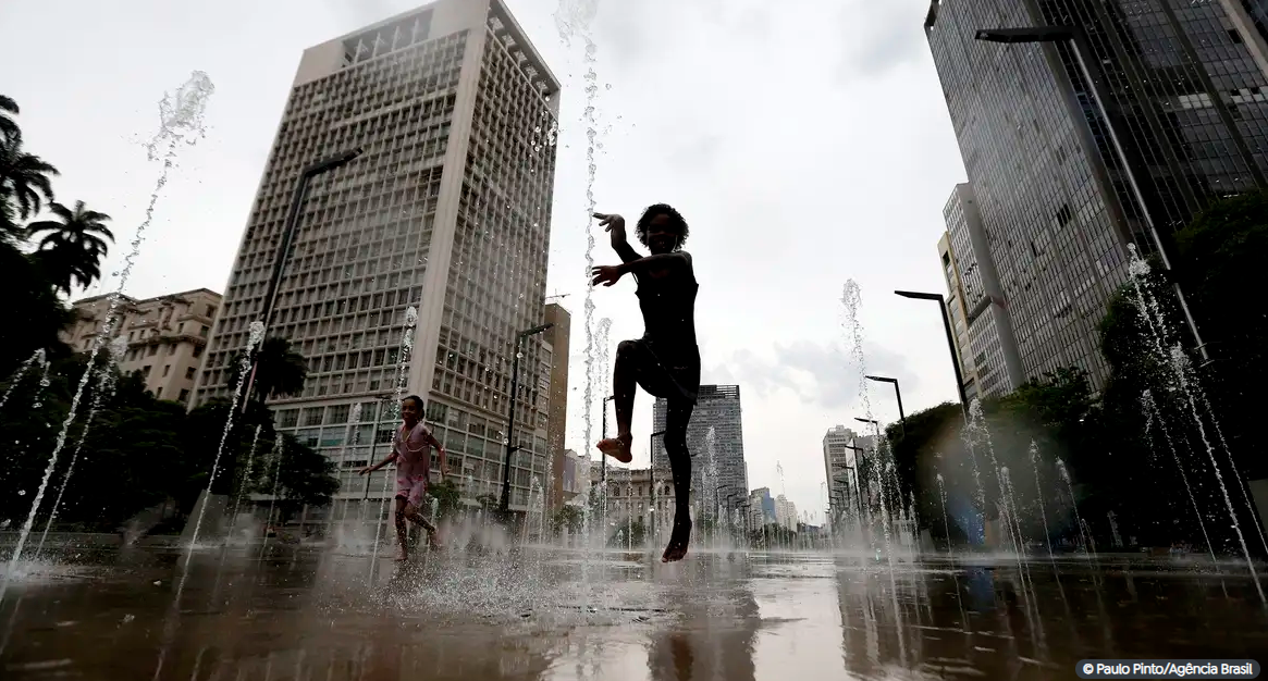 Inmet alerta para onda de calor que chega ao país nos próximos dias